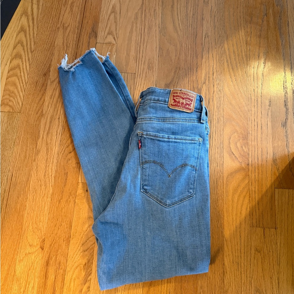 Levi's Women's 721 Light Blue High Rise Skinny